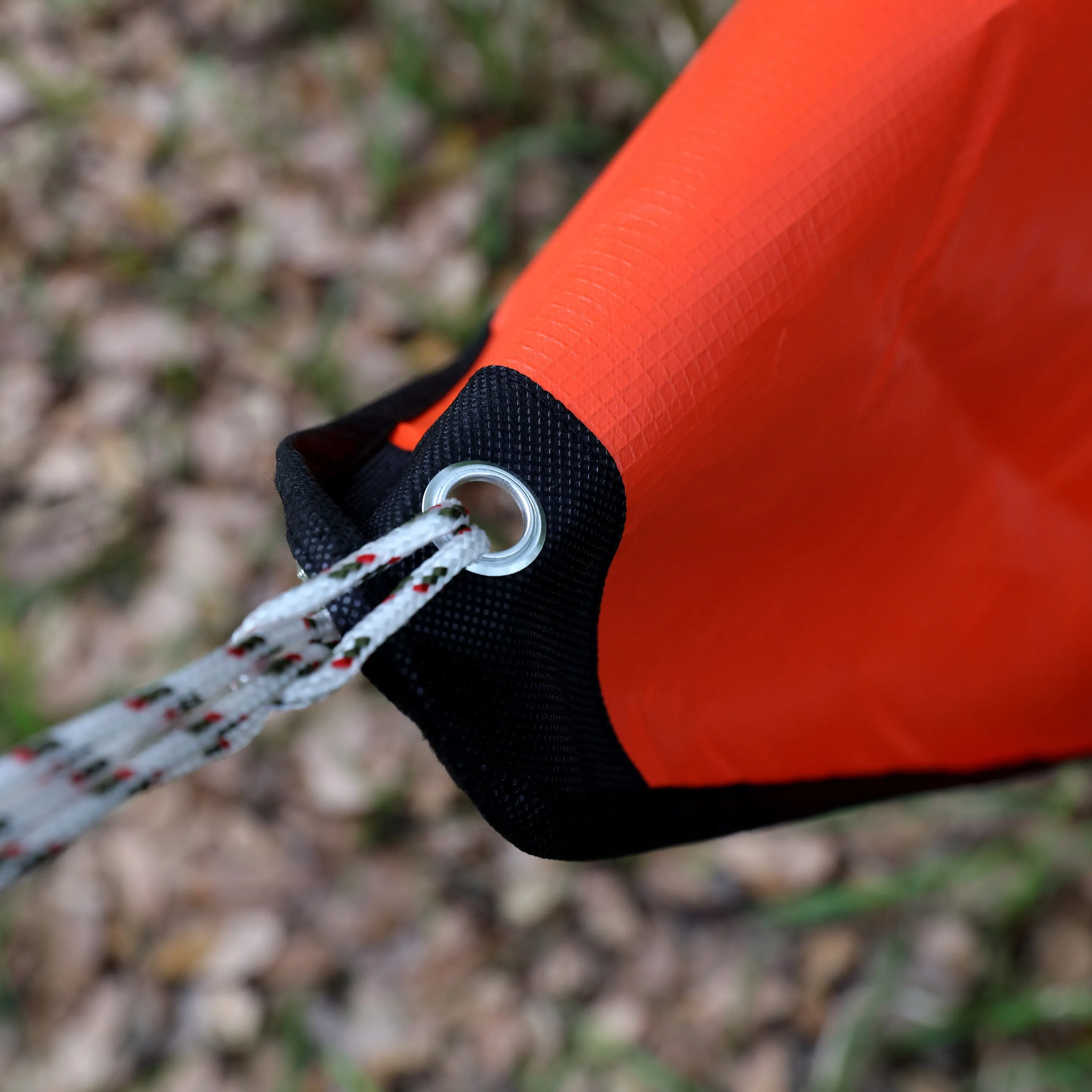 All-Purpose 82.3" x 58.7" Survival Blanket - Ideal for Outdoor Adventures