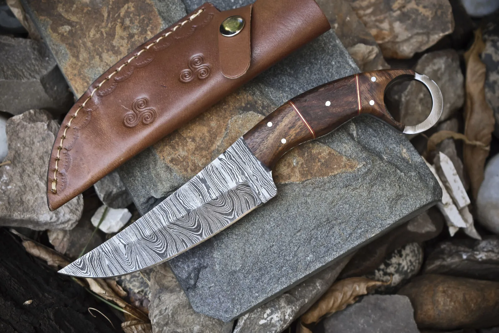 Best Custom Handmade Damascus Steel Hunting Knife – 8.5-Inch Blade with Pakkawood Handle and Leather Sheath