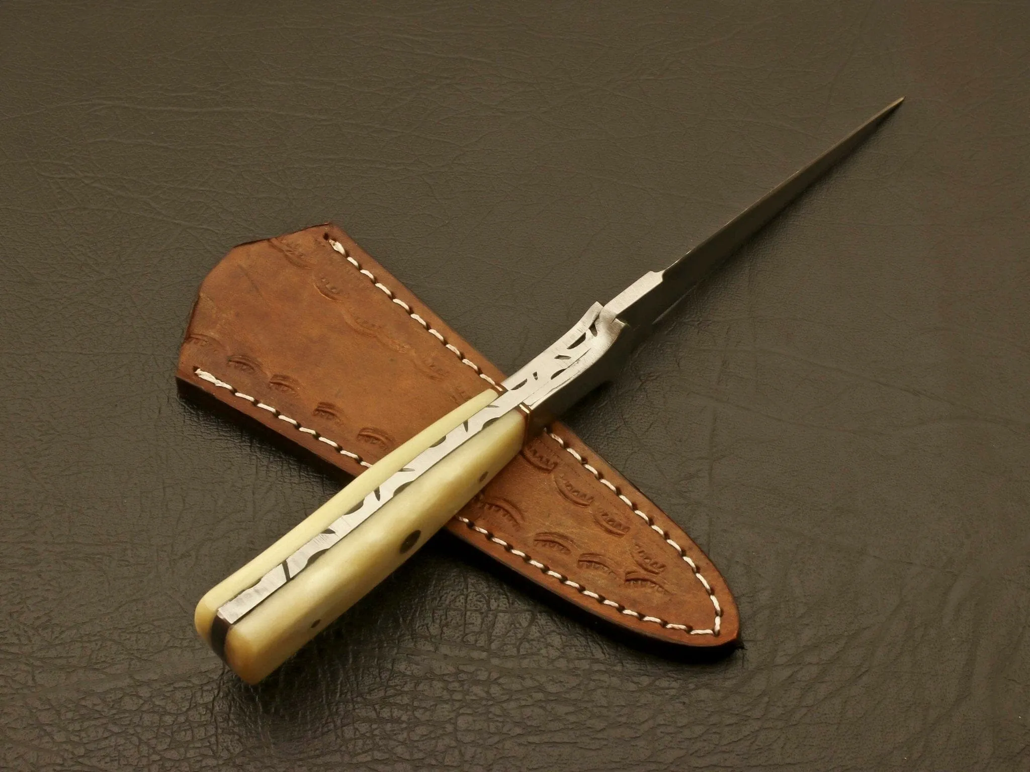 Custom Handmade Hand Forged D2 Stainless steel Hunting Double Edge Boot knife ,skinning knife with leather sheath