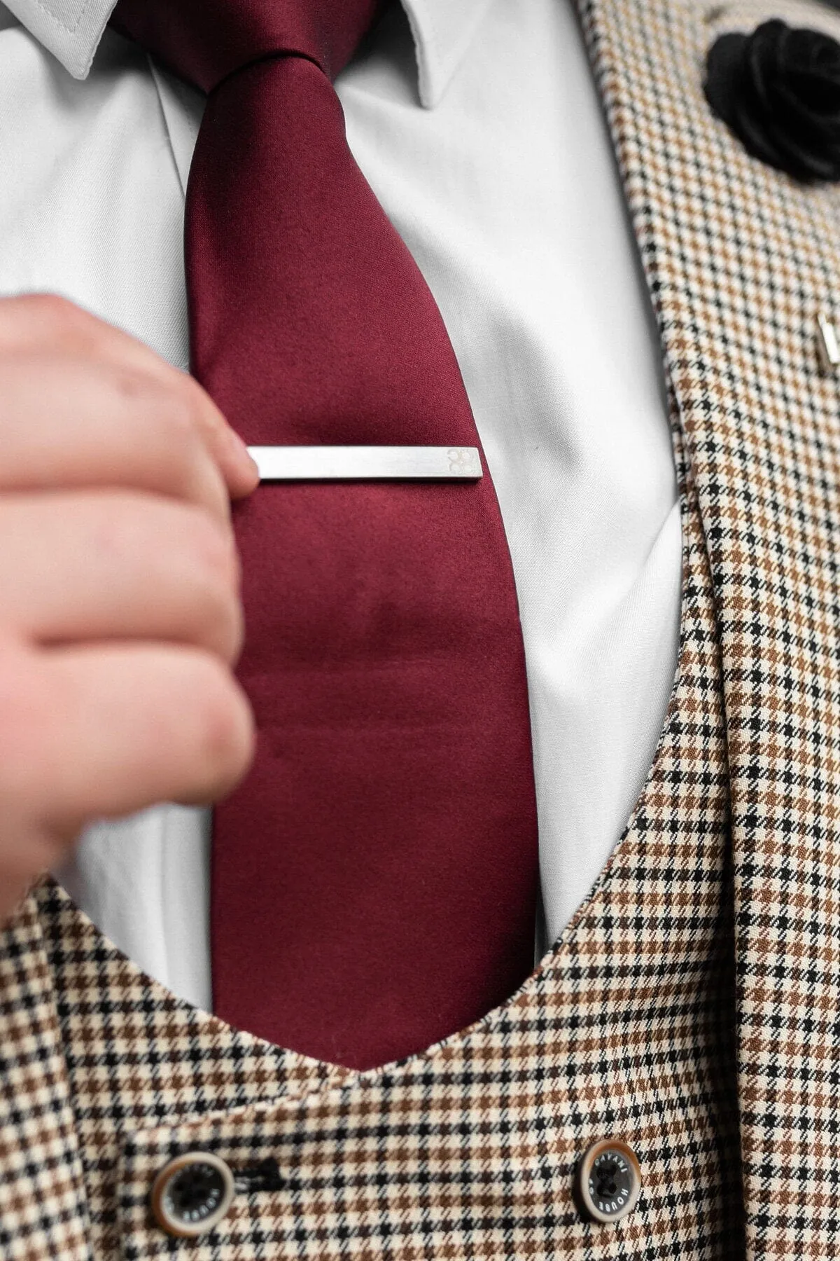 Elwood Beige Houndstooth 3 Piece Suit