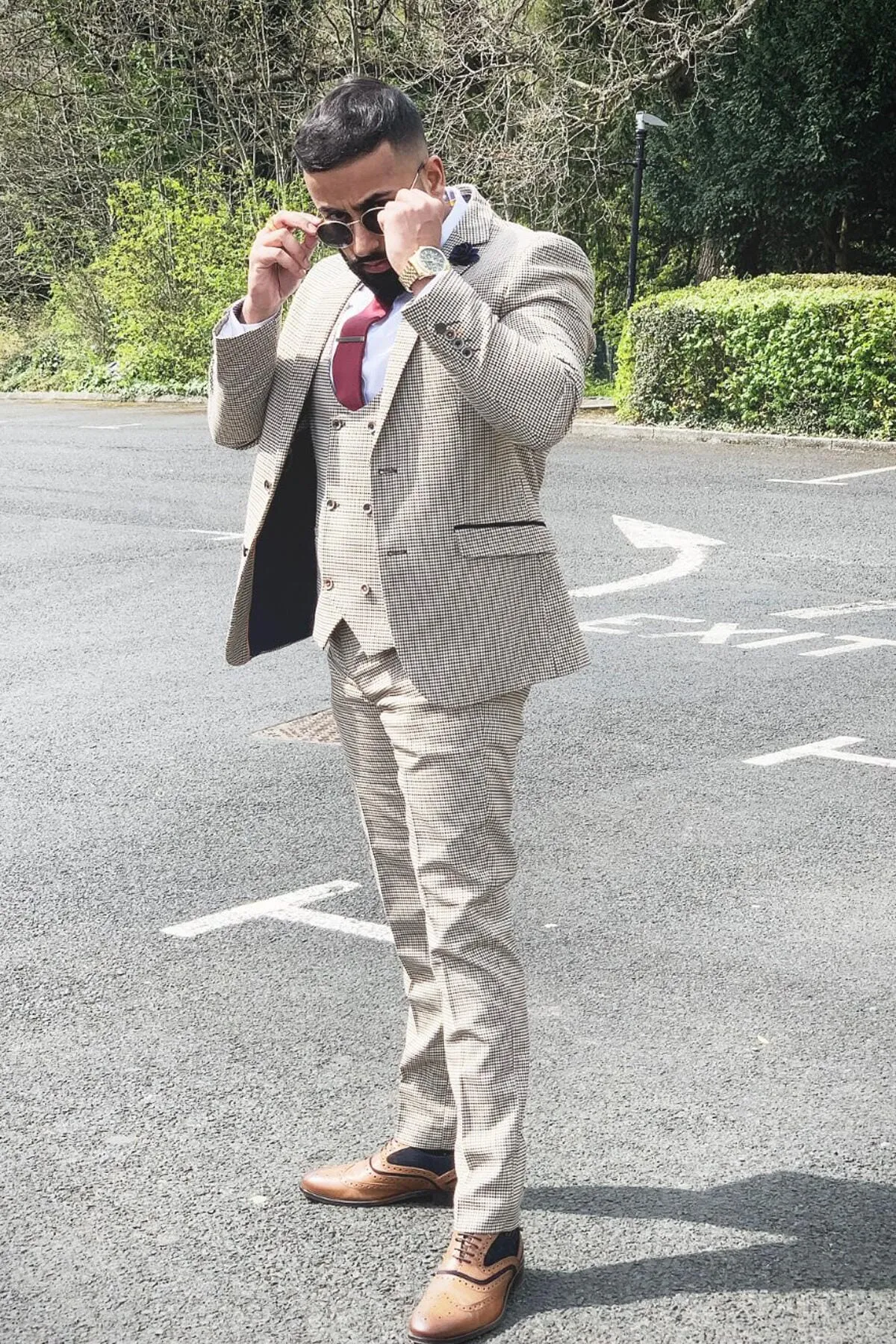 Elwood Beige Houndstooth 3 Piece Suit
