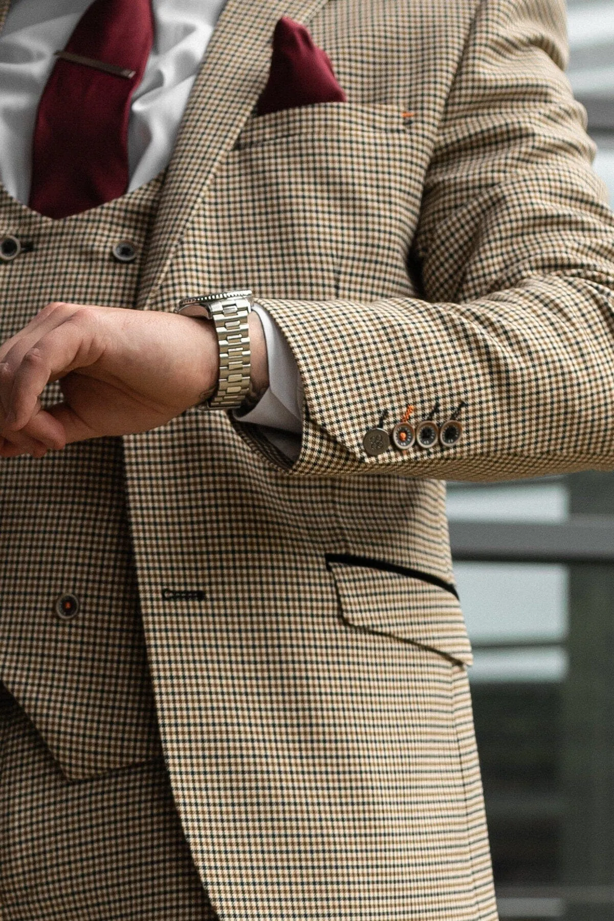 Elwood Beige Houndstooth 3 Piece Suit