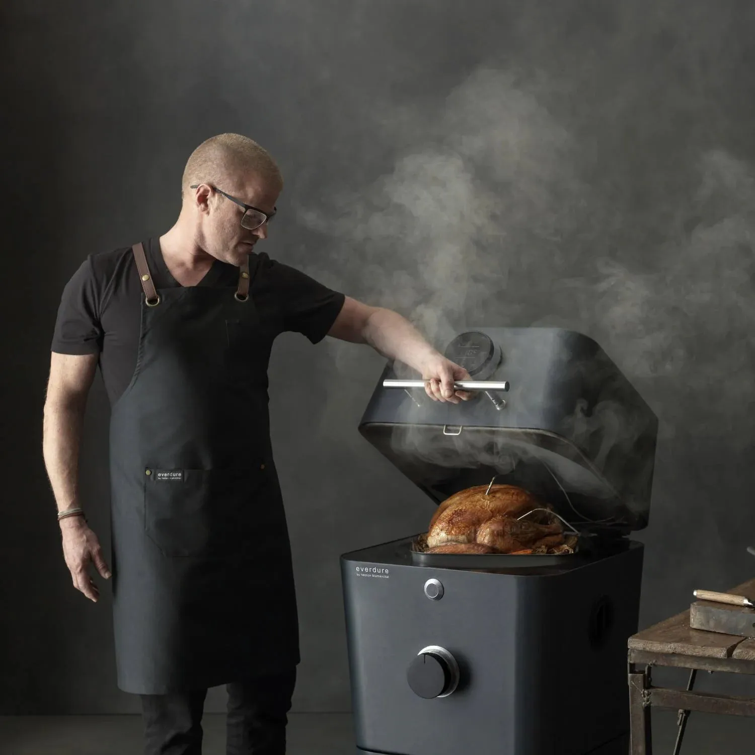 Everdure By Heston Blumenthal 4K 21-Inch Charcoal Grill & Smoker - HBCE4KGUS