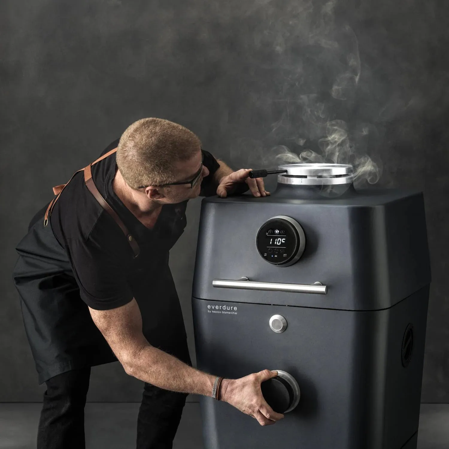 Everdure By Heston Blumenthal 4K 21-Inch Charcoal Grill & Smoker - HBCE4KGUS