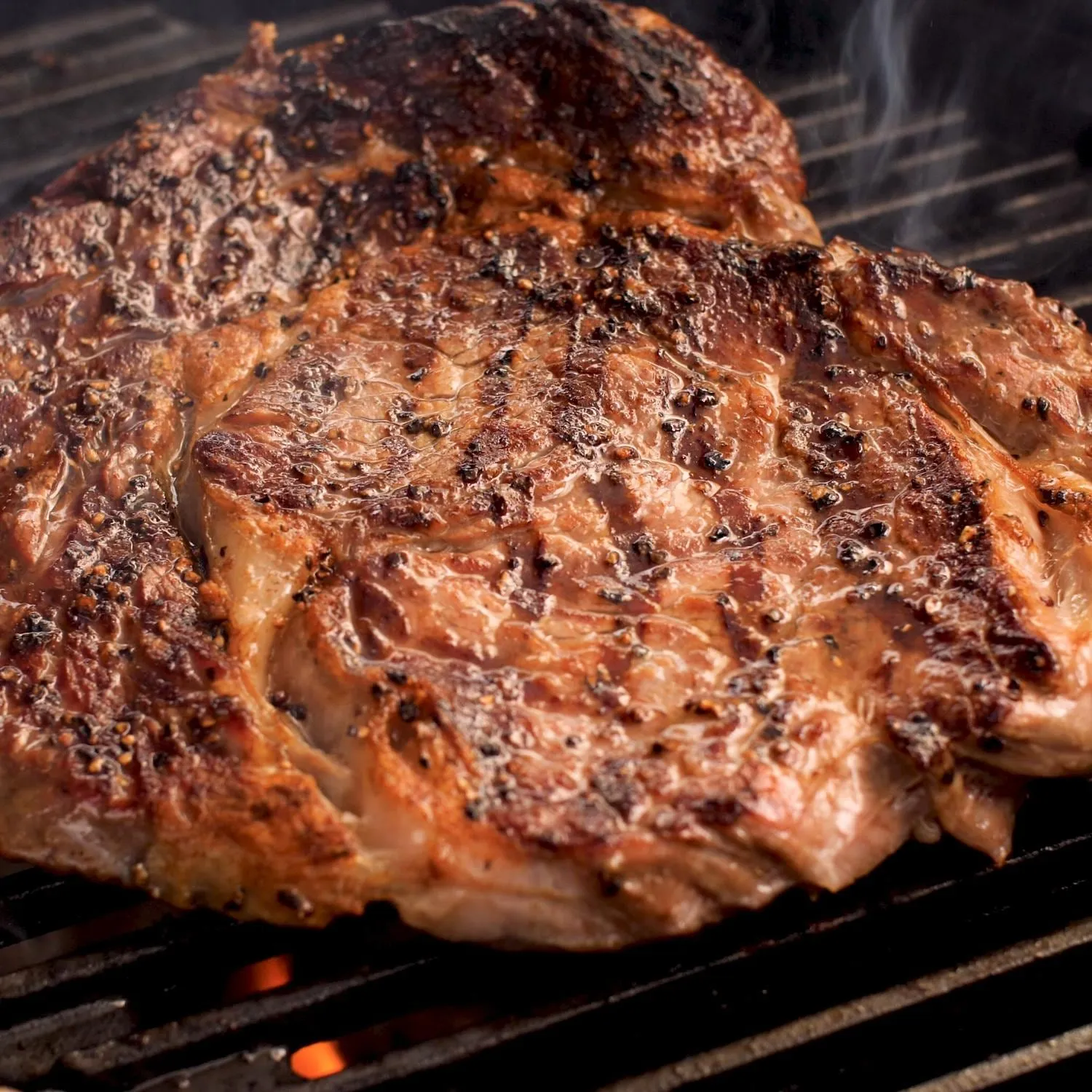 Everdure By Heston Blumenthal 4K 21-Inch Charcoal Grill & Smoker - HBCE4KGUS