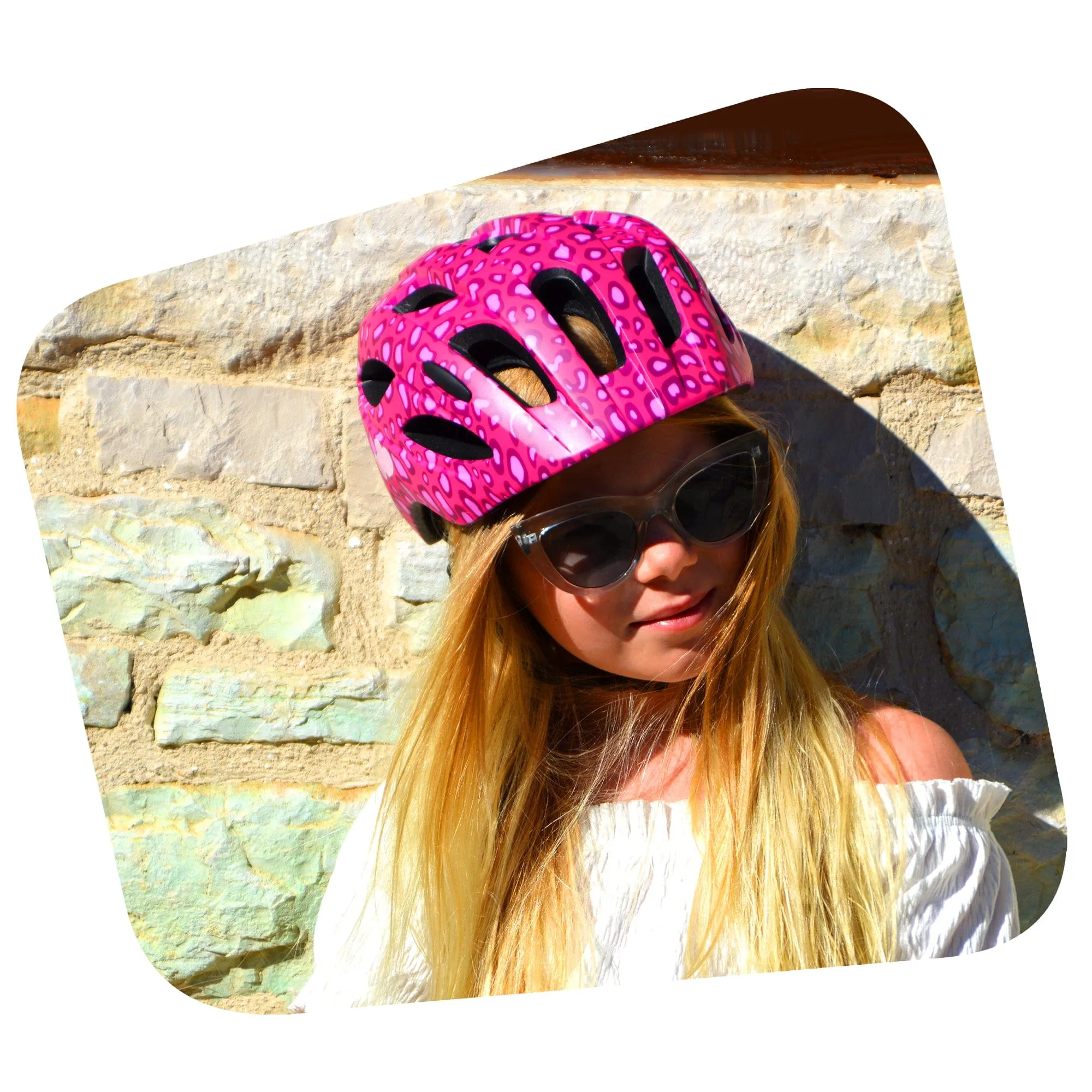 Friends children's helmet with light