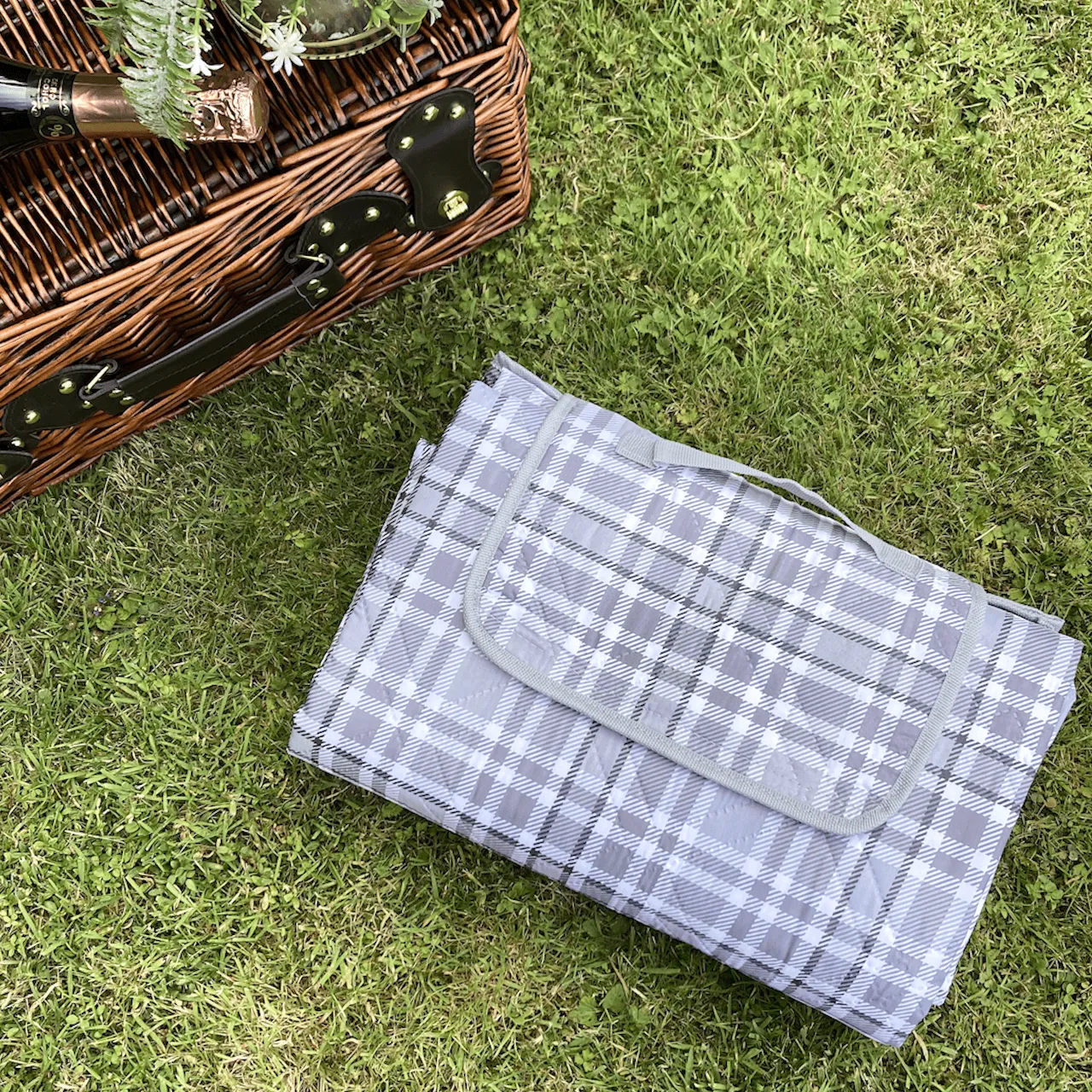Picnic Blanket Rug Waterproof Backing Carry Handle 3 Sizes