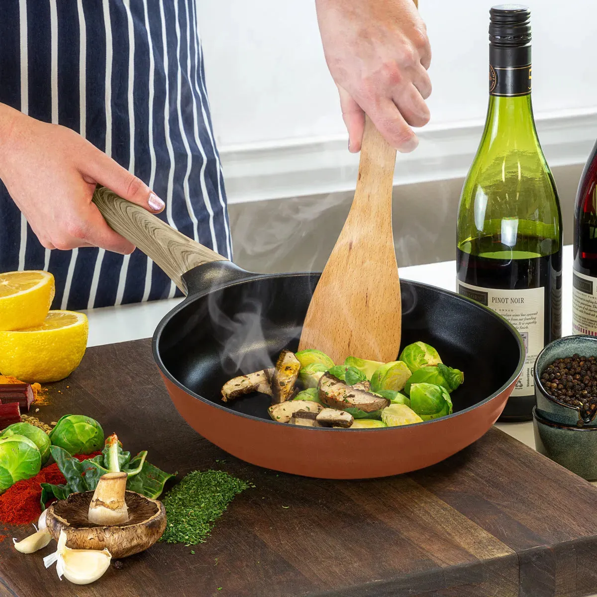 Red Earth™ Premium Cookware 7pc Set   FREE SECOND COOKWARE SET   2x FREE Mighty Mix™ Stick Blender   FREE E-BOOK