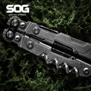SOG 17 in 1 PowerLitre Multi-Tool