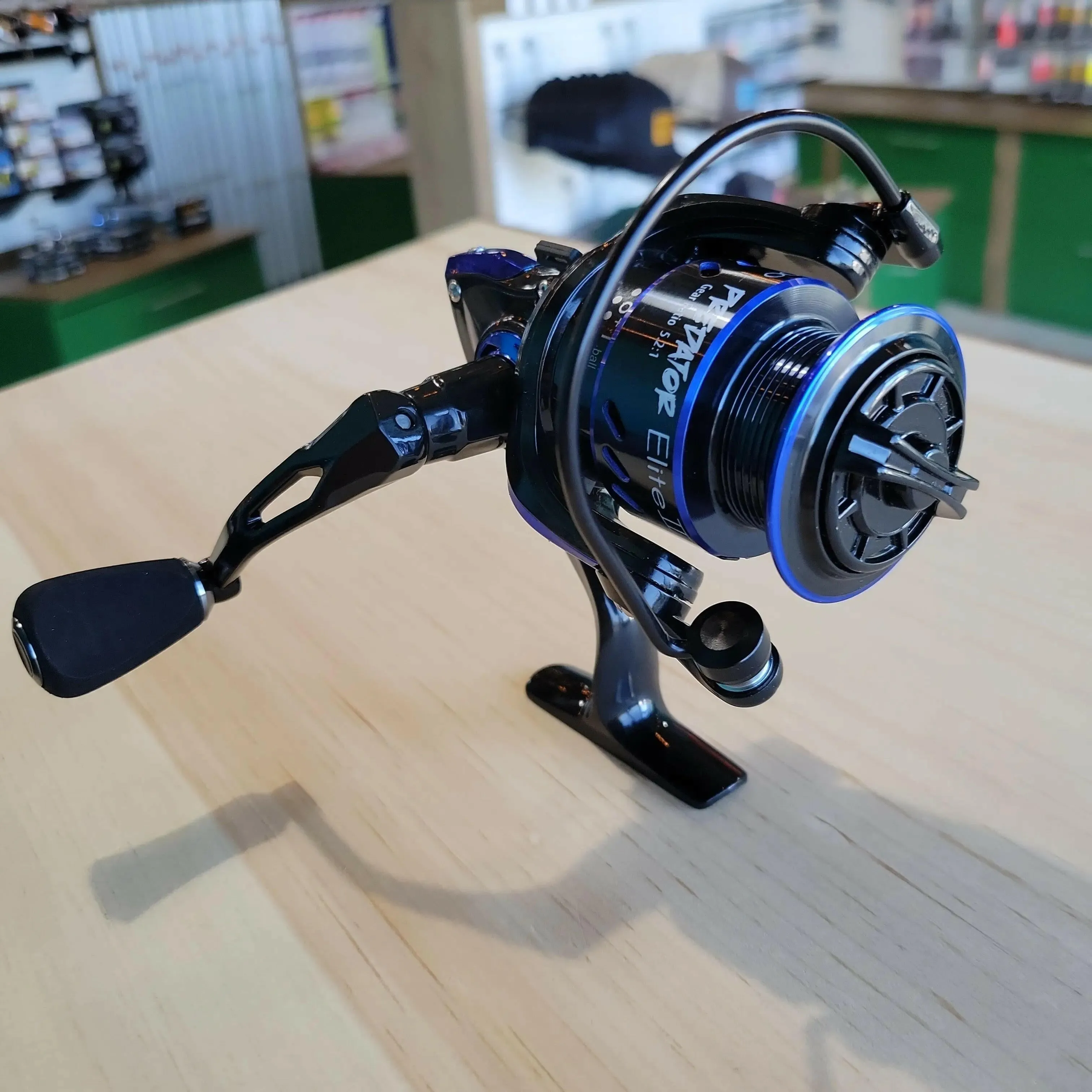 Streamside Predator Elite II Spinning Reel 8 1 BB EP2000