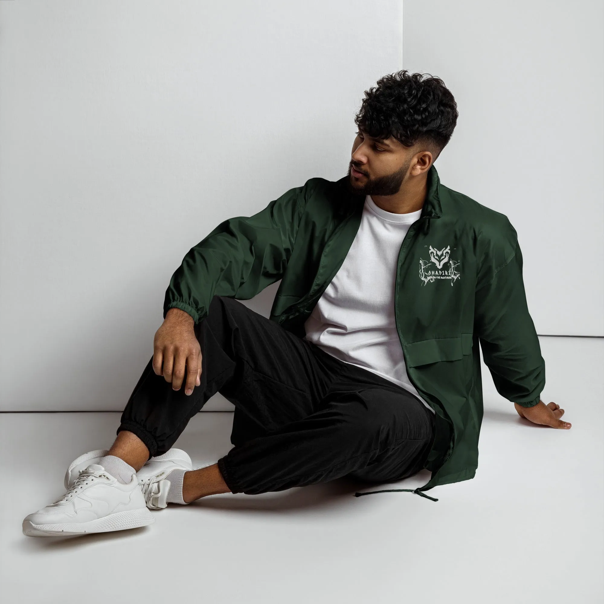 Unisex Windbreaker Lightweight and Waterproof: Ideal for Hiking and Outdoor Activities