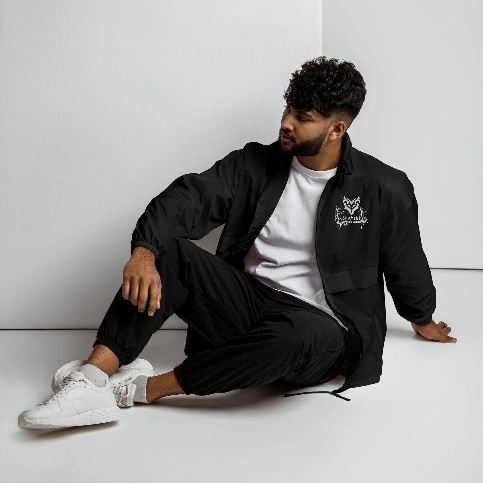 Unisex Windbreaker Lightweight and Waterproof: Ideal for Hiking and Outdoor Activities