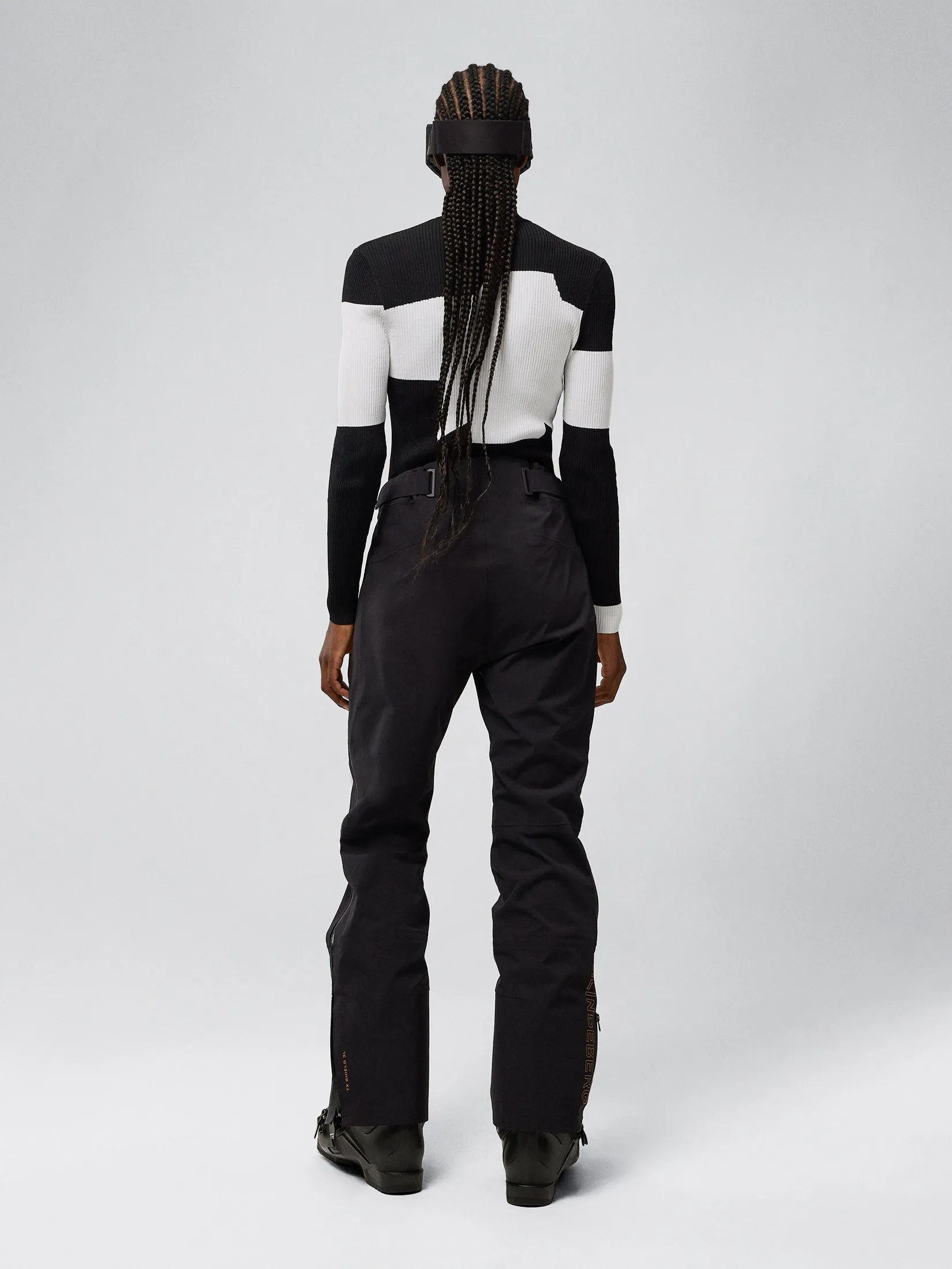 W Aerial Shell Pant / Black