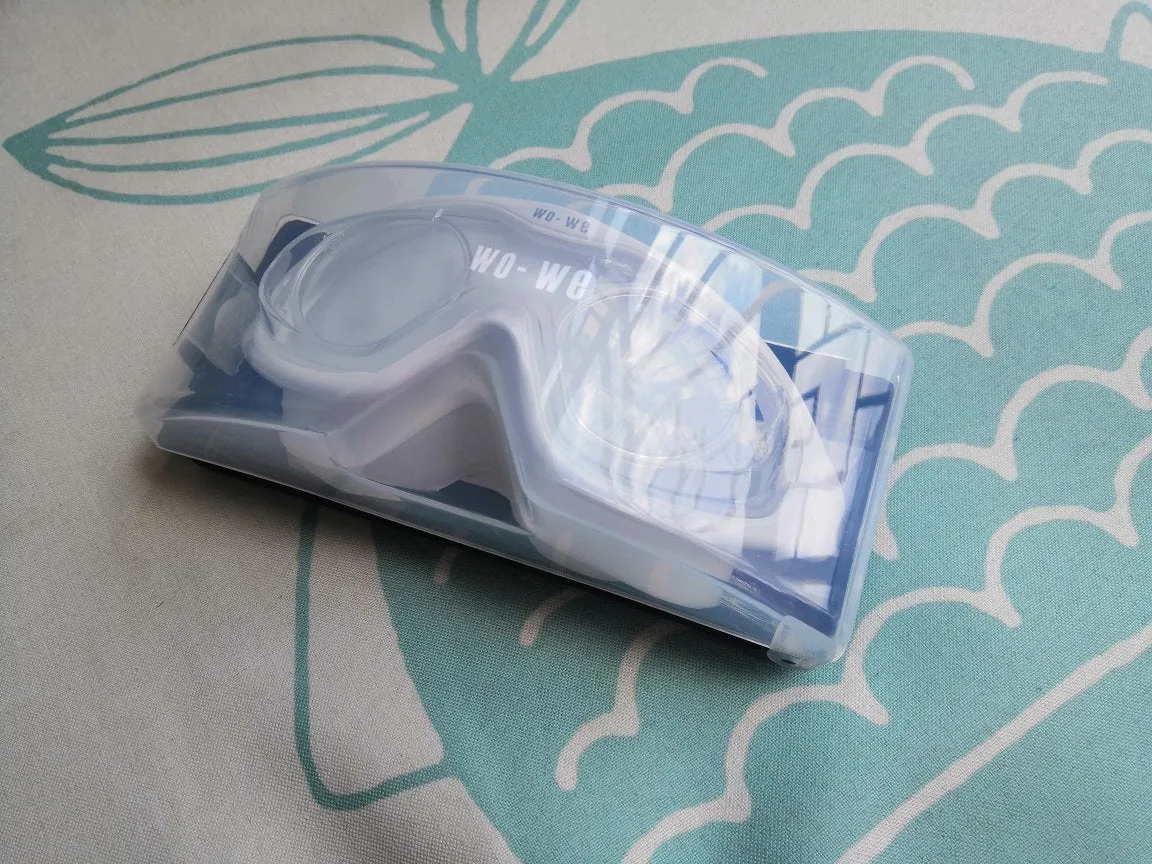 WO-WE Swimming goggles,no leaking anti fog UV protection