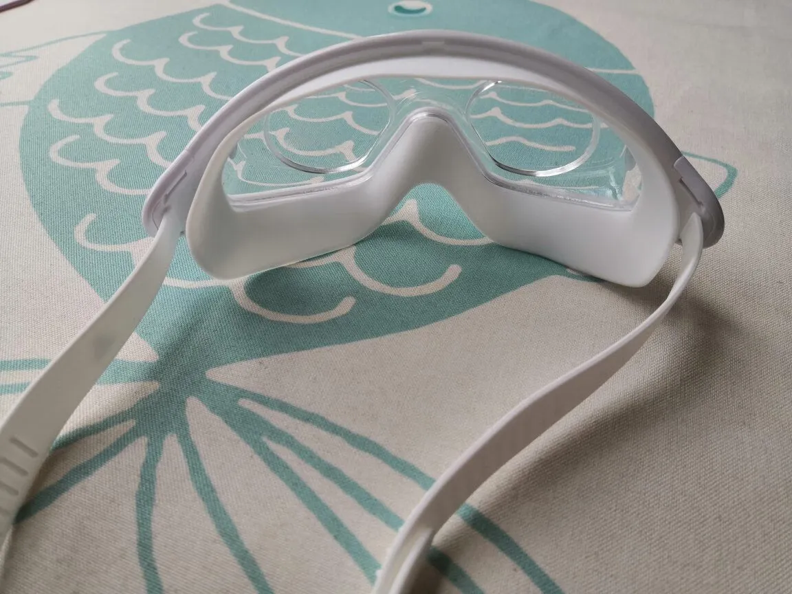 WO-WE Swimming goggles,no leaking anti fog UV protection