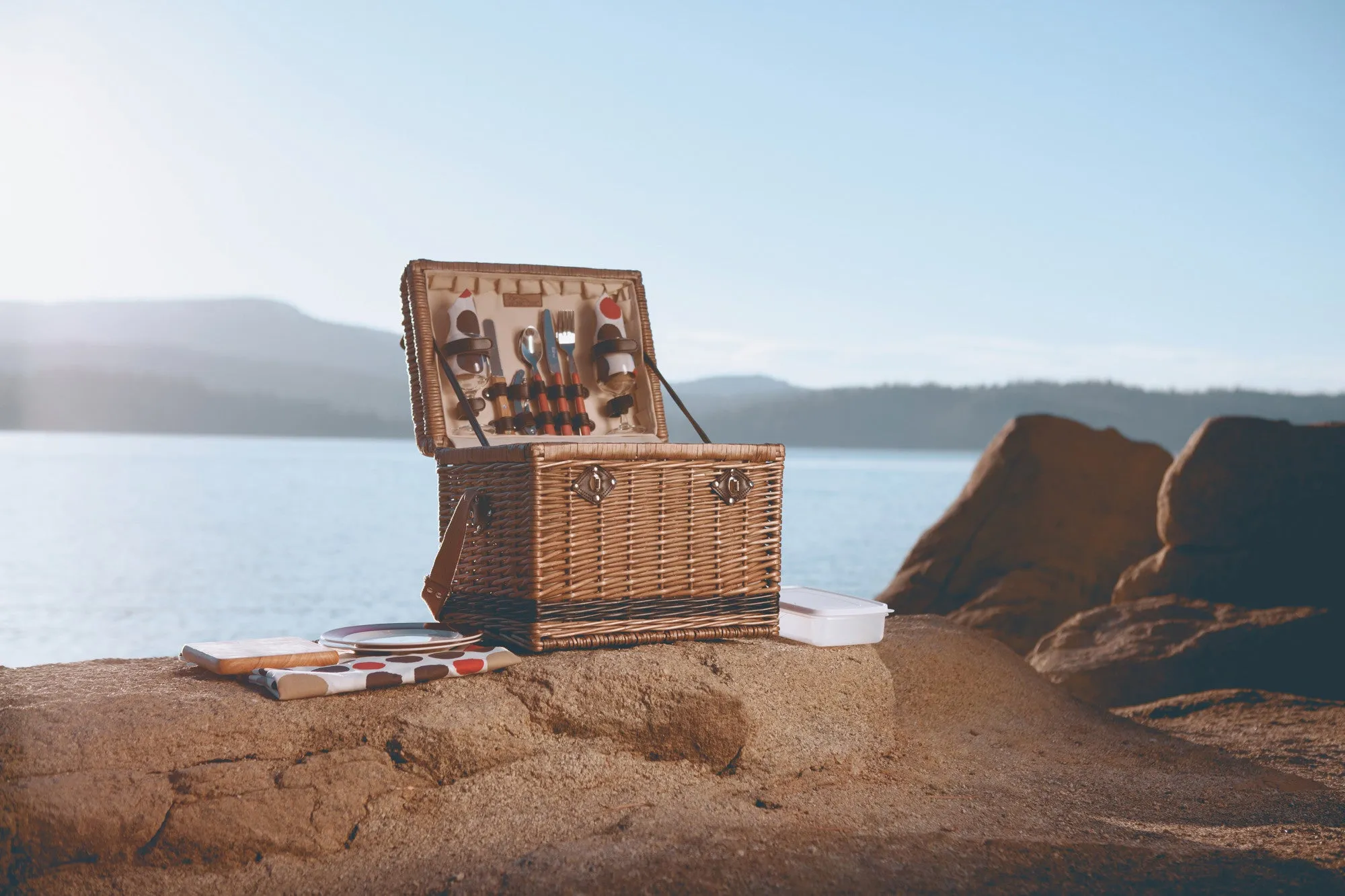 Yellowstone Picnic Basket